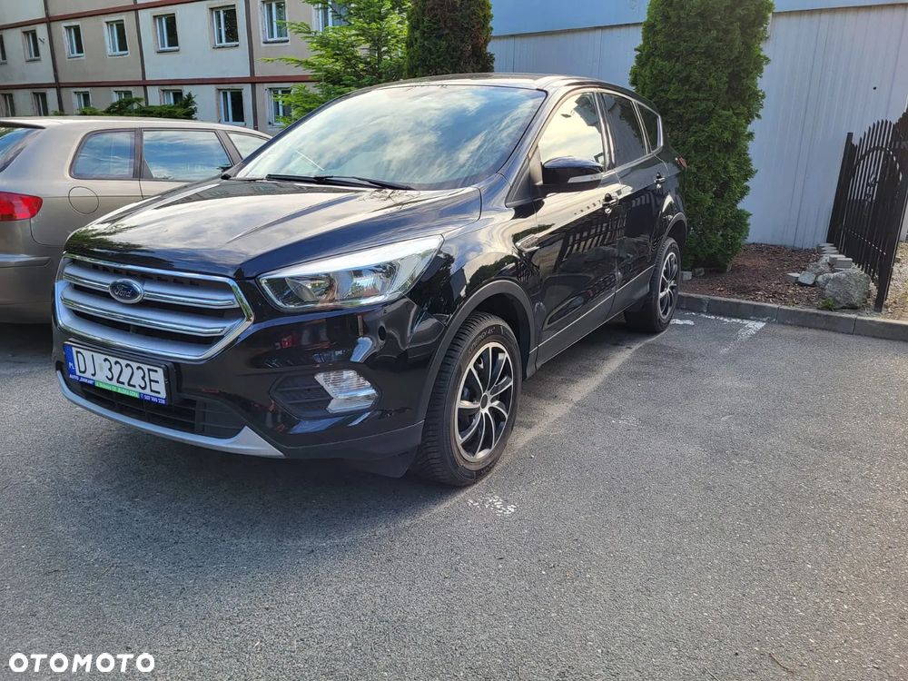 Ford Kuga 1.5 EcoBoost 2x4 Trend - 1