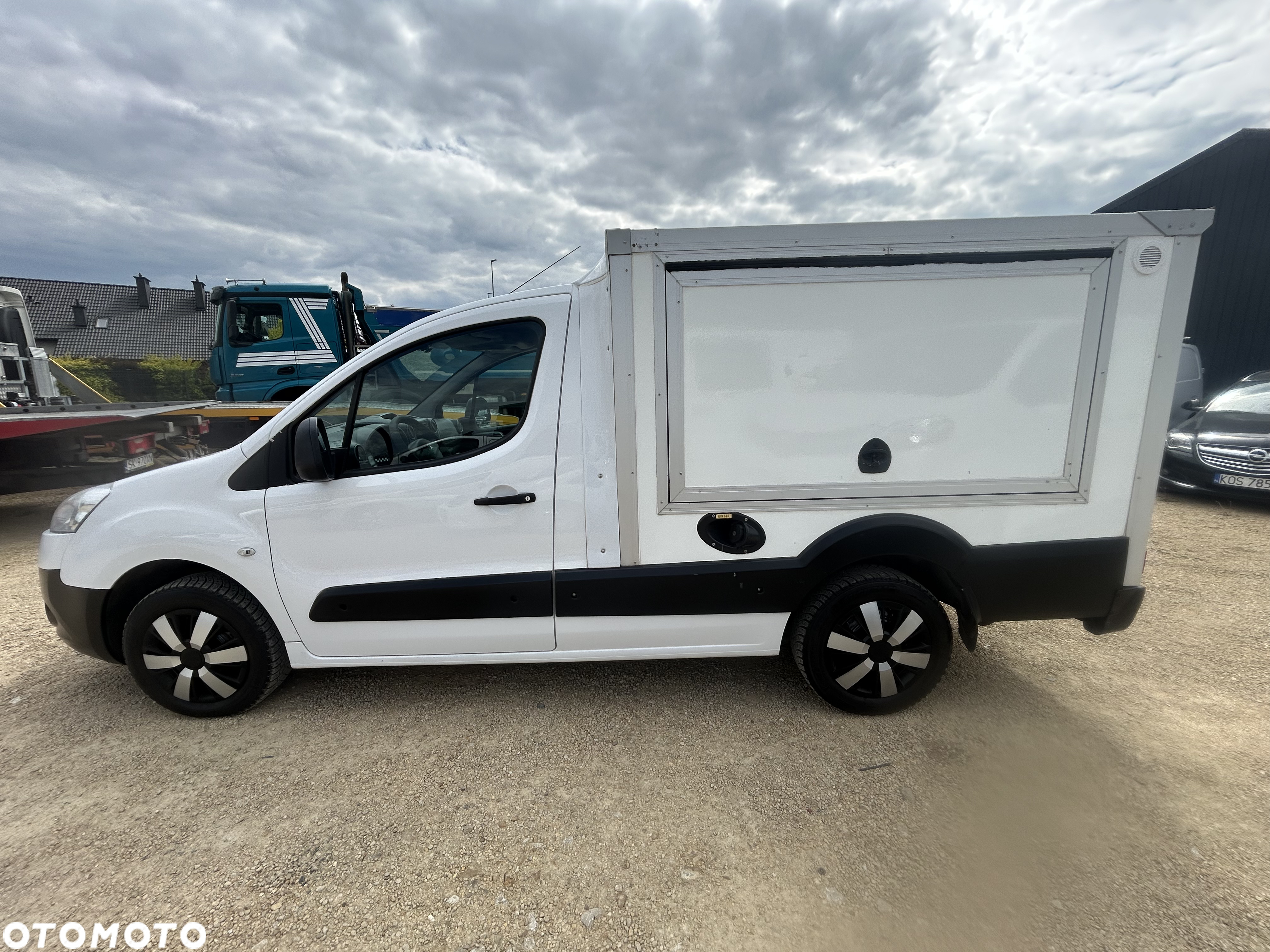 Peugeot Partner - 8