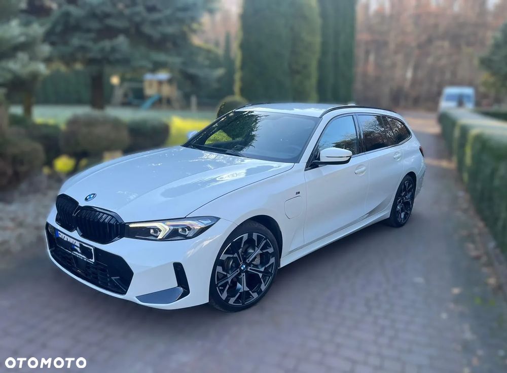 BMW Seria 3 330e xDrive M Sport - 1