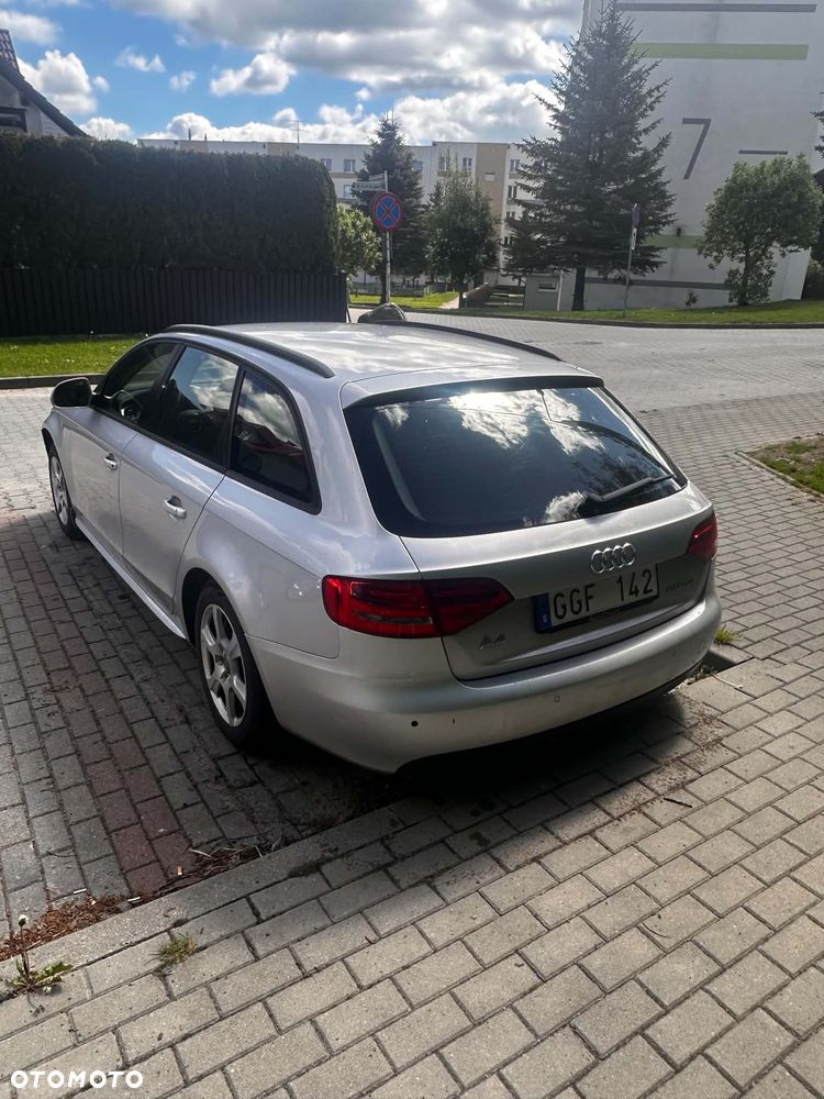 Audi A4 Avant - 4