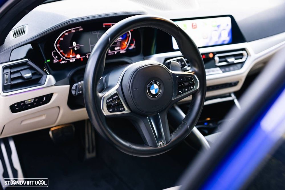 BMW 320 d Pack Desportivo M Auto - 45