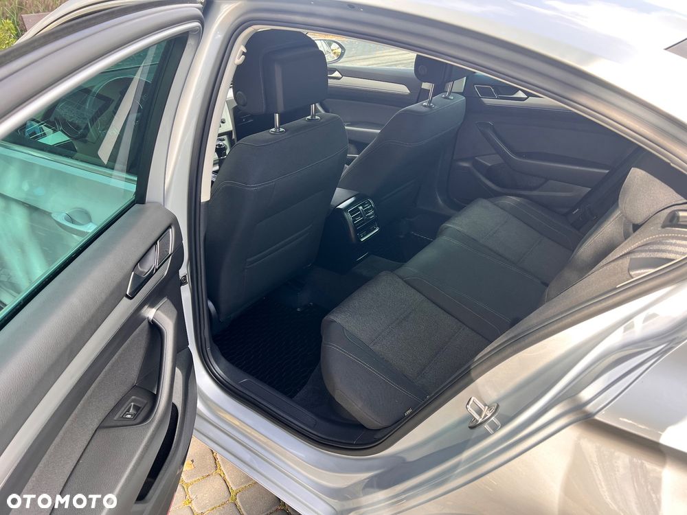 Volkswagen Passat 1.4 TSI ACT (BlueMotion Technology) Comfortline - 21