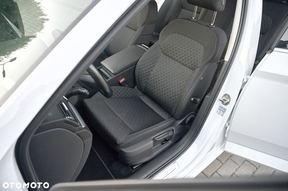 Skoda Superb 1.5 TSI Ambition DSG - 27