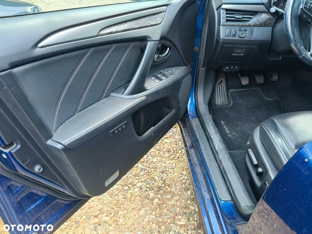 Toyota Avensis - 5