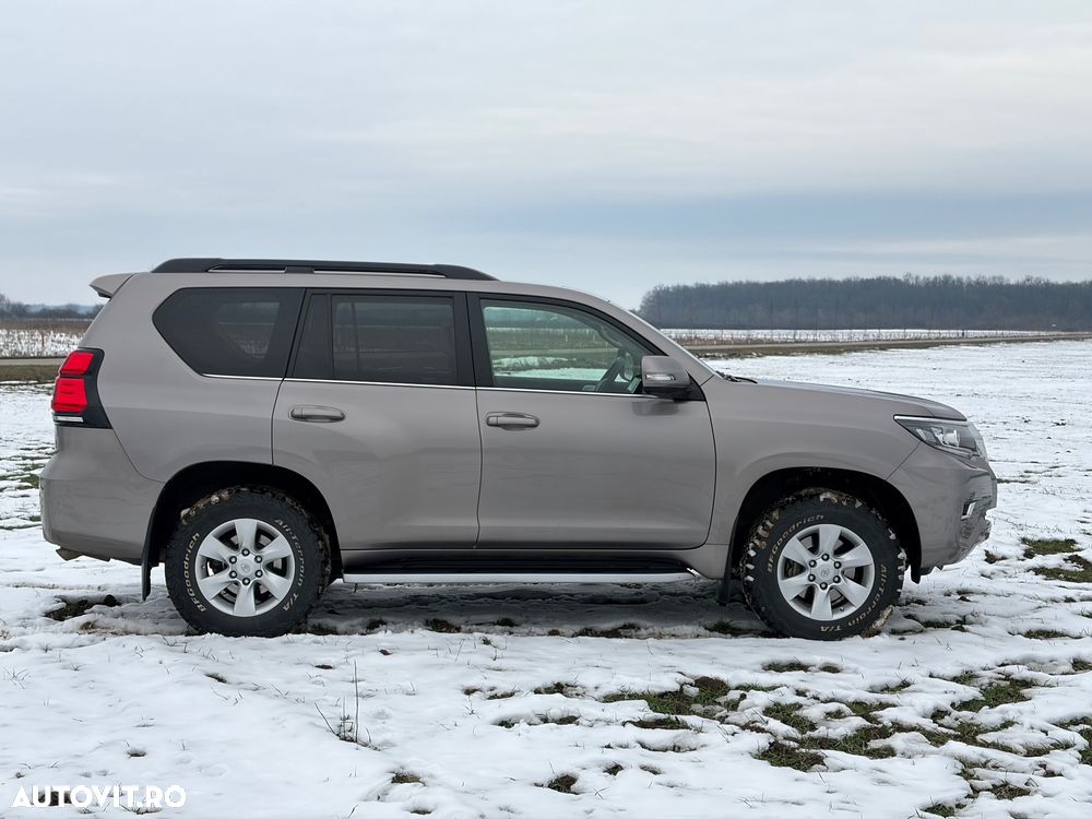 Toyota Land Cruiser 2.8l D-4D 204 CP A/T 7 locuri Executive - 3
