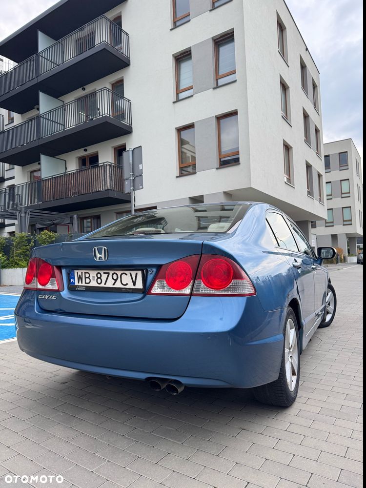 Honda Civic 1.8 Comfort - 9