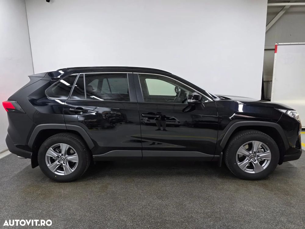 Toyota RAV4 - 4