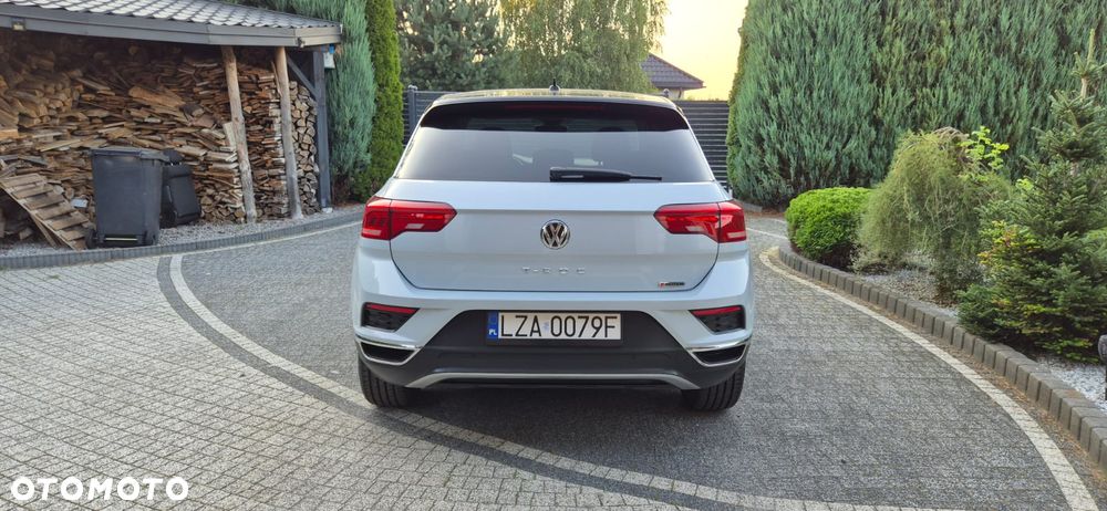 Volkswagen T-Roc - 12