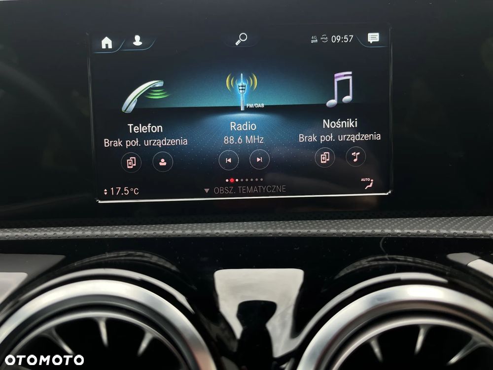 Mercedes-Benz CLA 180 7G-DCT - 23