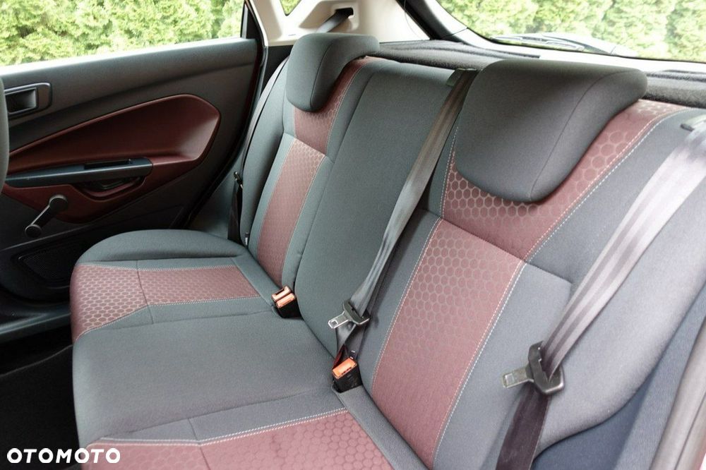 Ford Fiesta - 17