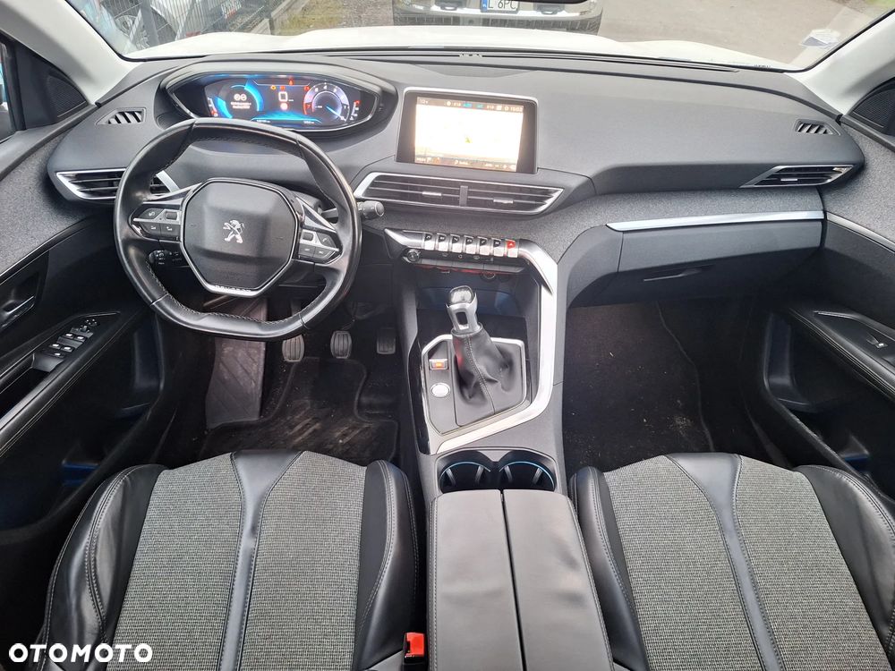 Peugeot 3008 1.2 PureTech Allure S&S - 14