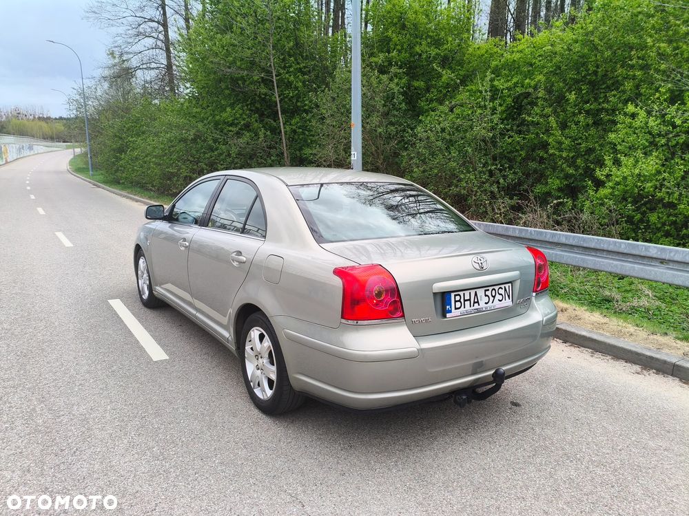 Toyota Avensis 2.0 VVT-i Sol - 5