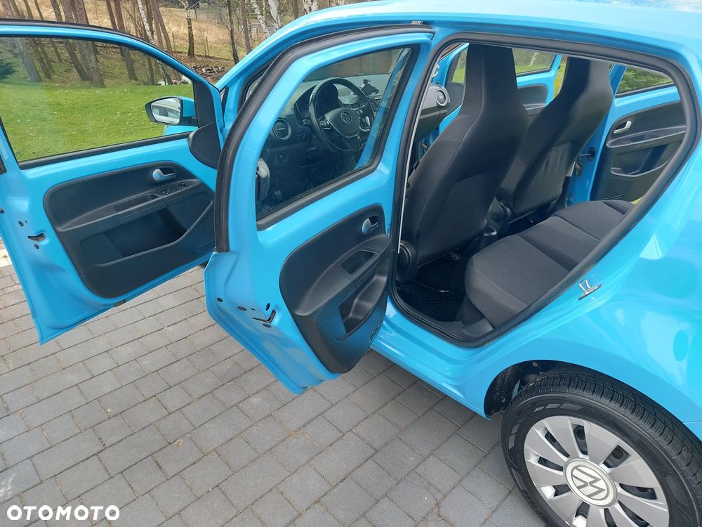 Volkswagen up! United - 11