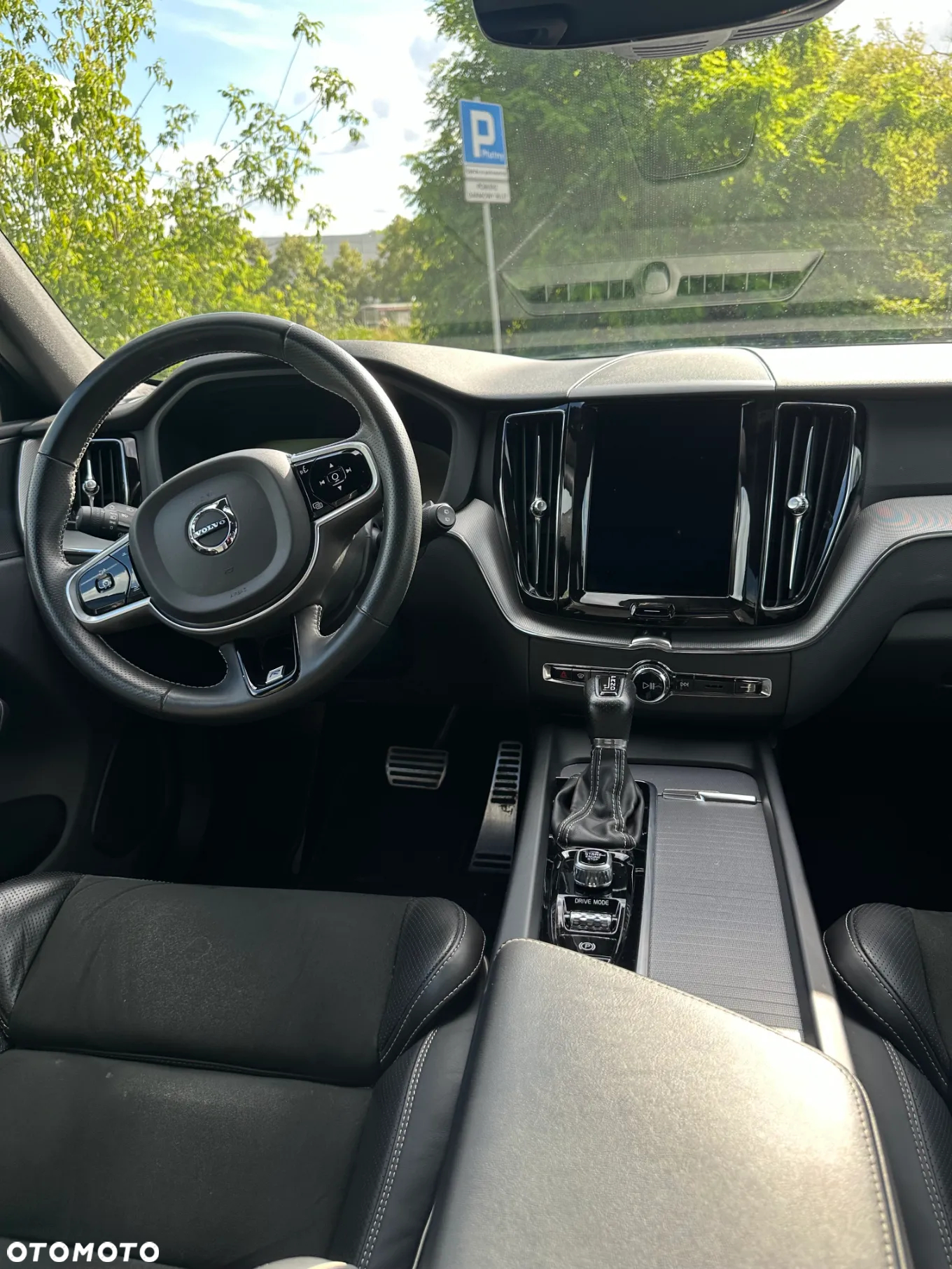 Volvo XC 60 T4 R-Design - 12