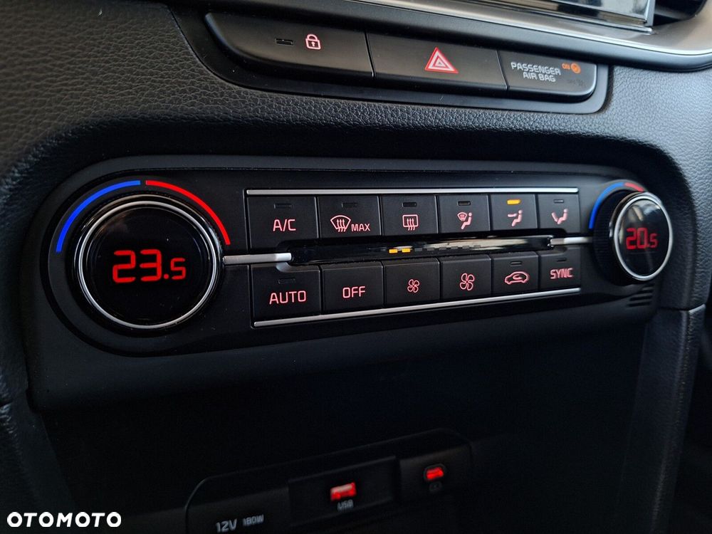 Kia Ceed 1.5 T-GDI M DCT - 32