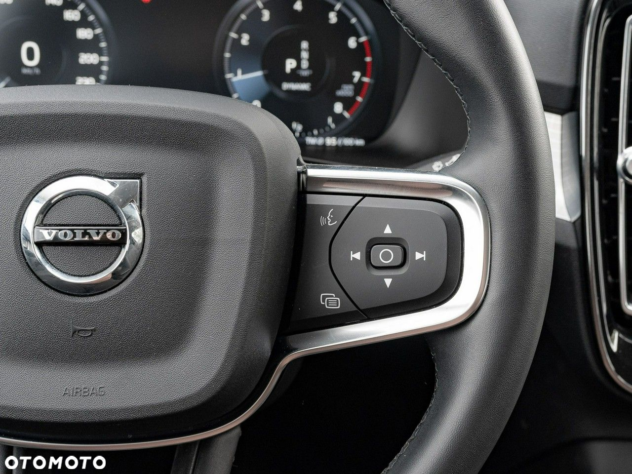 Volvo XC 40 T3 Momentum Pro - 18
