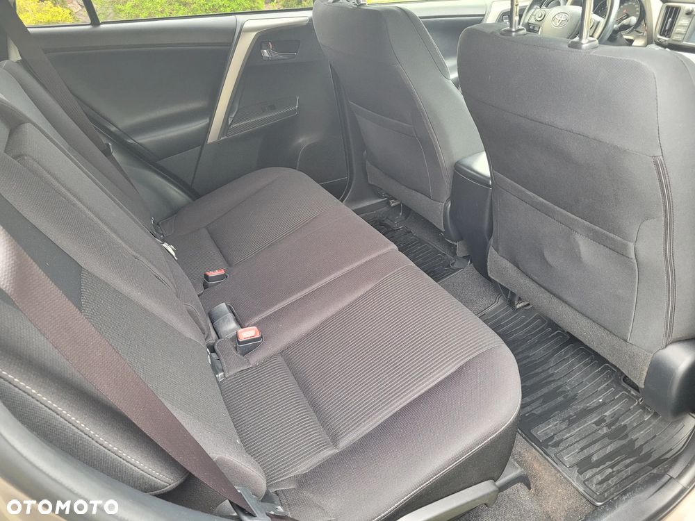 Toyota RAV4 2.0 D-4D Active - 10