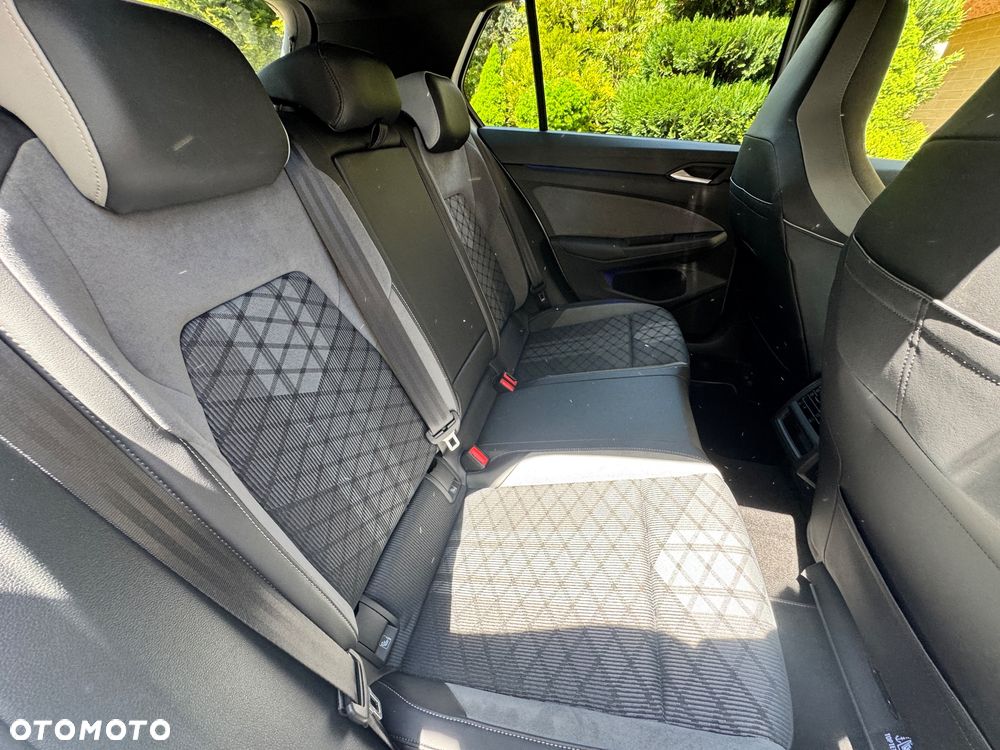 Volkswagen Golf 1.5 eTSI mHEV R-Line Plus DSG - 14