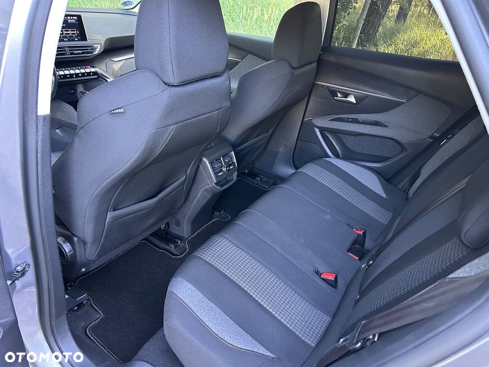 Peugeot 3008 1.5 BlueHDi Active S&S EAT8 - 13