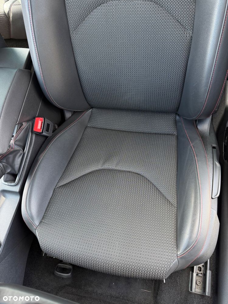 Seat Leon Sportstourer 2.0 TDI FR S&S EU6 - 24