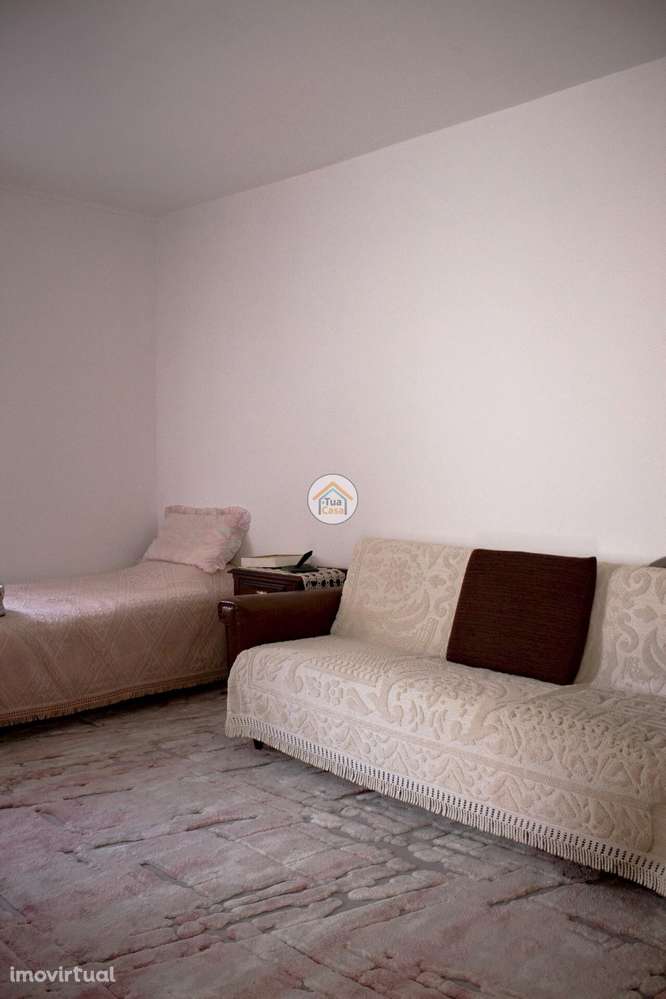 Moradia Centenária de Charme com potencial turístico na Rotunda da Boa - Grande imagem: 4/48