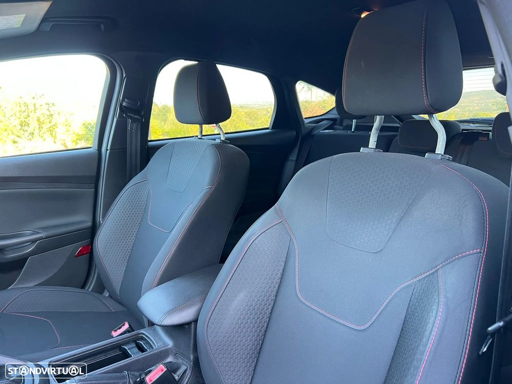 Ford Focus 1.5 TDCi EcoBlue ST-Line - 12