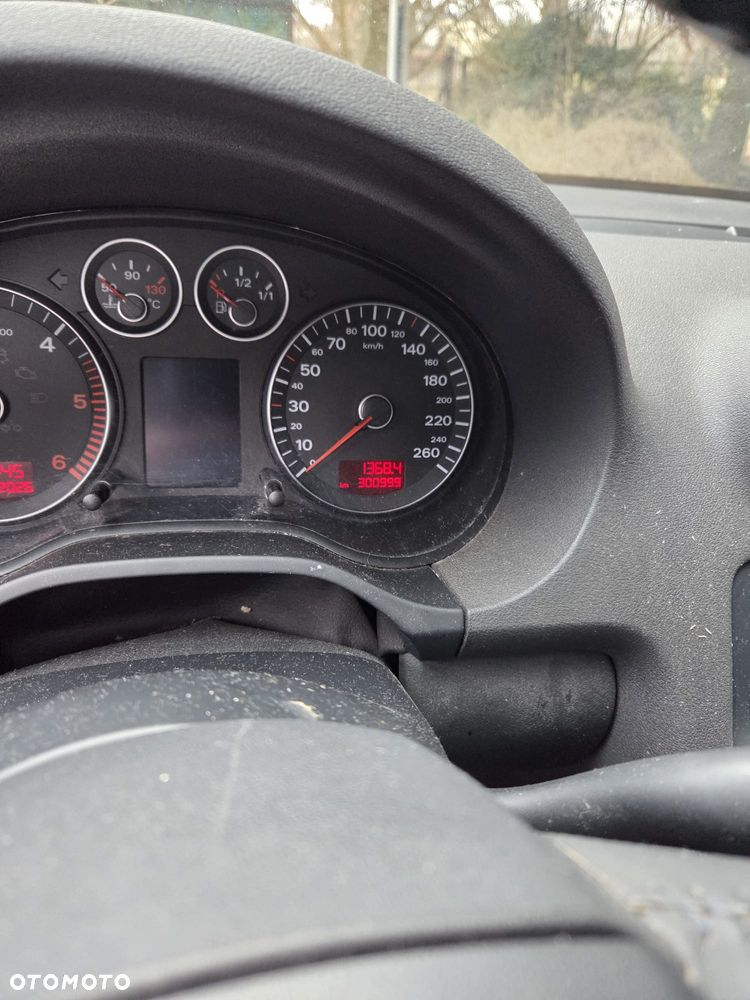 Audi A3 3-drzwiowe 1.9 TDI DPF Ambition - 11