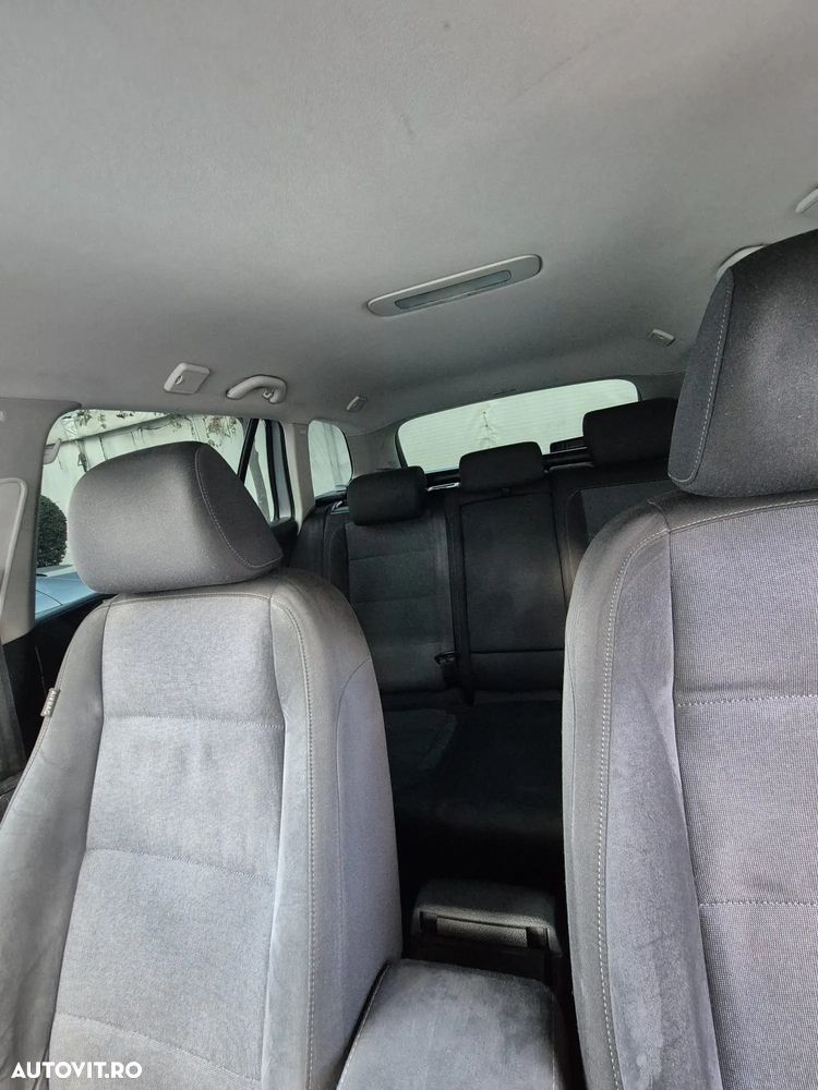 Volkswagen Golf 1.6 TDI DPF Style - 36