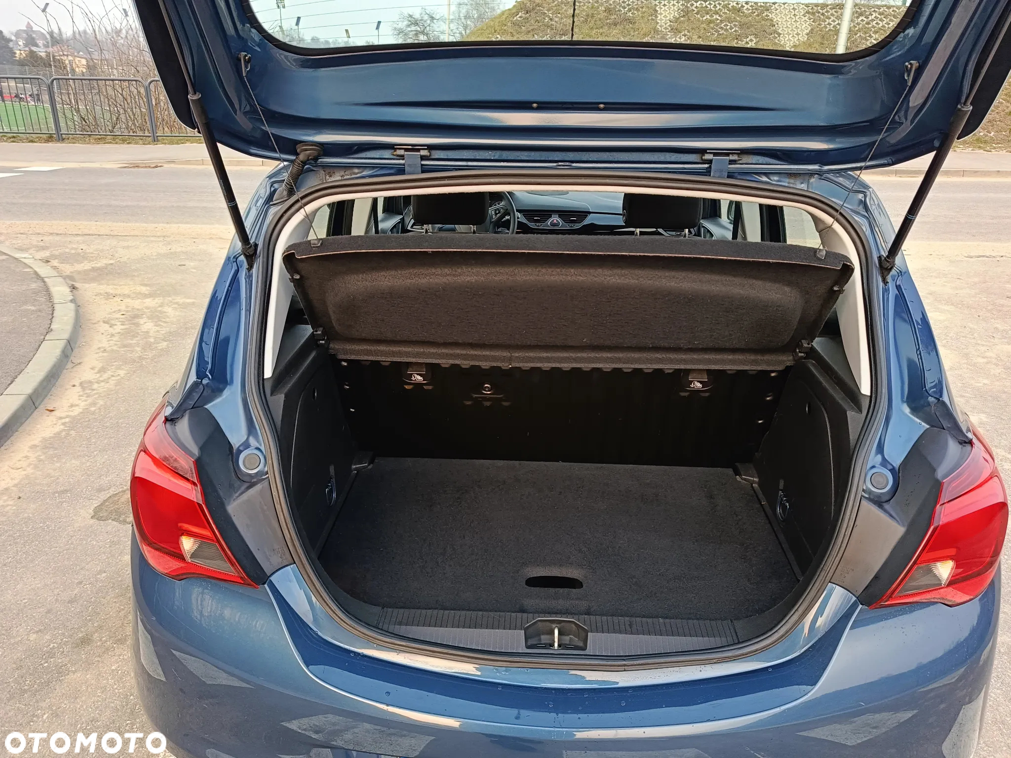 Opel Corsa 1.2 16V Enjoy - 23