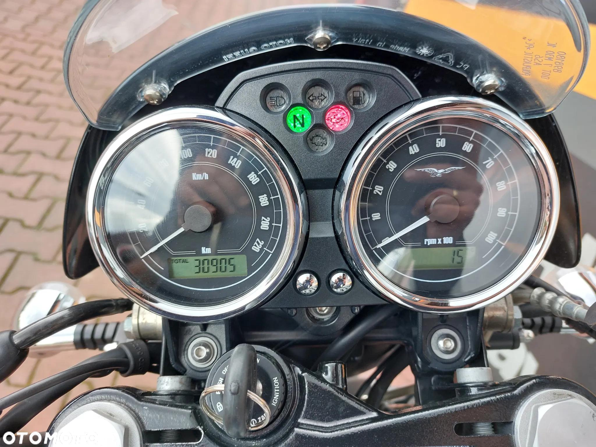 Moto Guzzi V7 - 23