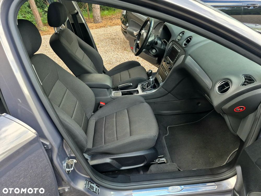 Ford Mondeo 2.0 TDCi Business Edition - 17
