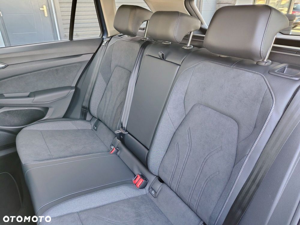 Volkswagen Golf Variant - 24