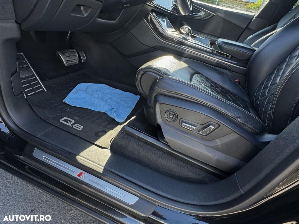 Audi Q8 - 10
