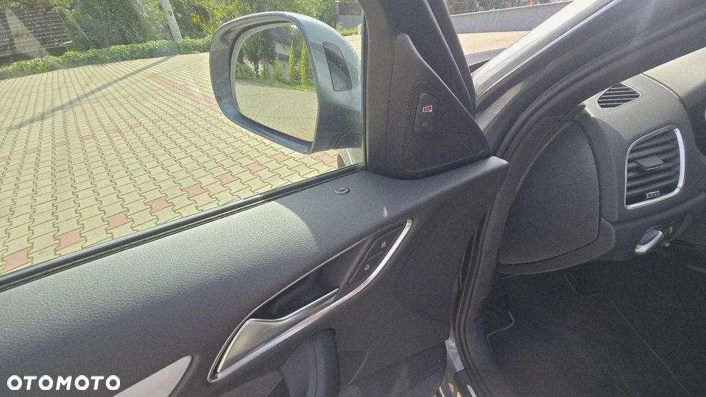 Audi Q3 2.0 TDI quattro S tronic sport - 14