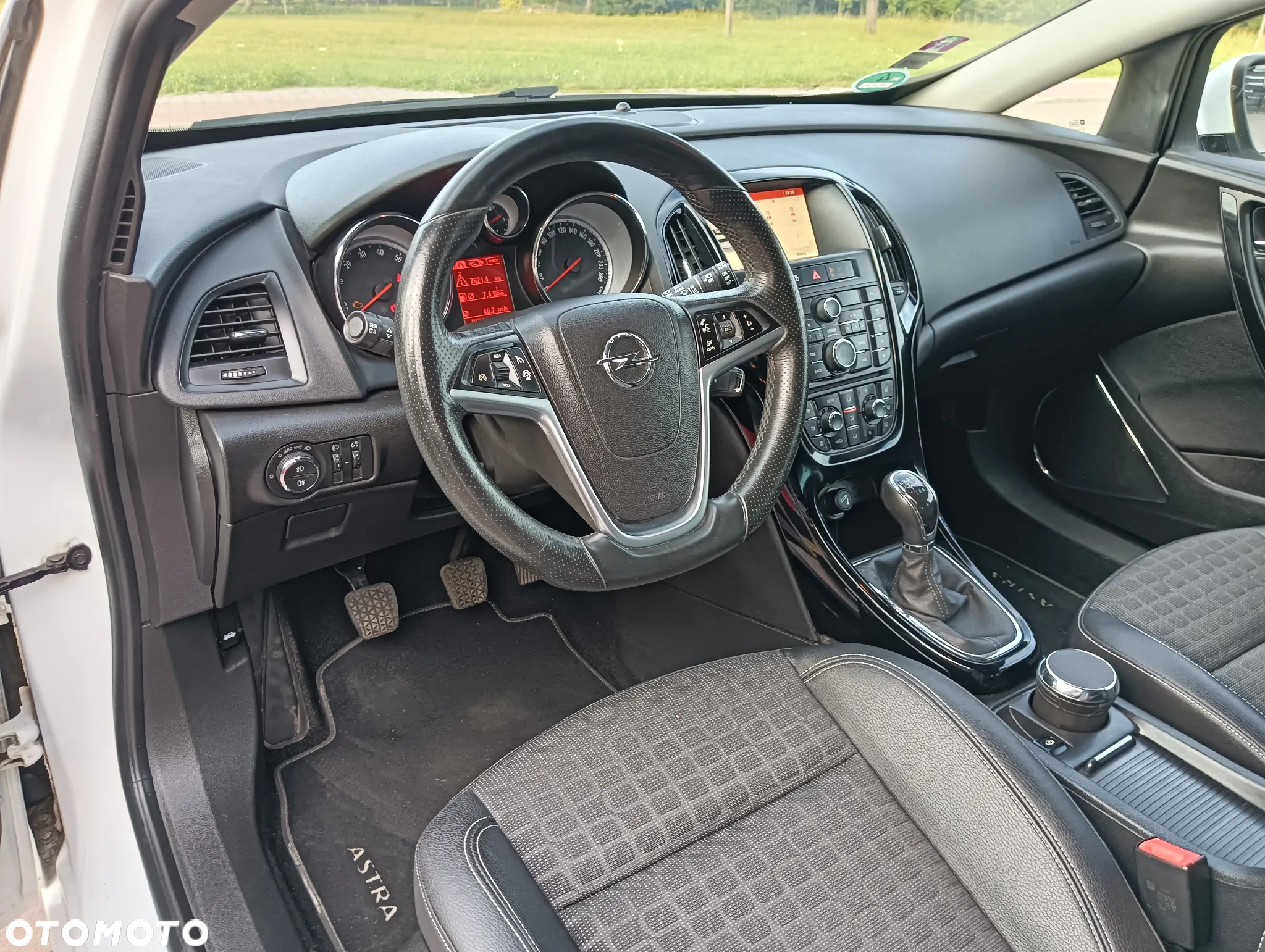 Opel Astra GTC 1.4 Turbo Edition - 13