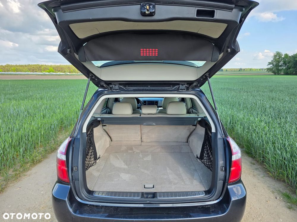 Subaru Outback 3.0RE EXE - 30