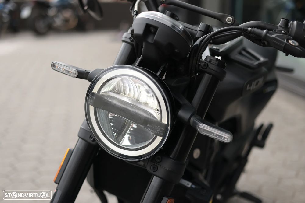 Husqvarna Svartpilen 401 <35kw - 22