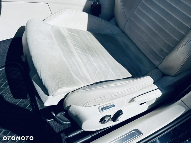 Volkswagen Passat - 28