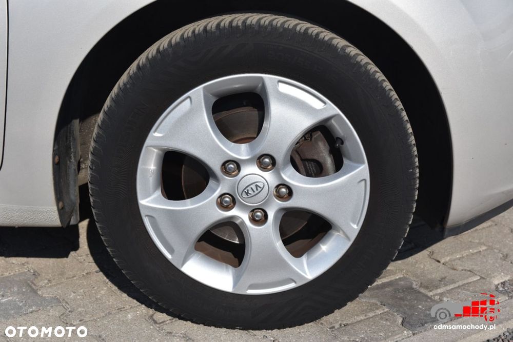 Kia Venga - 12