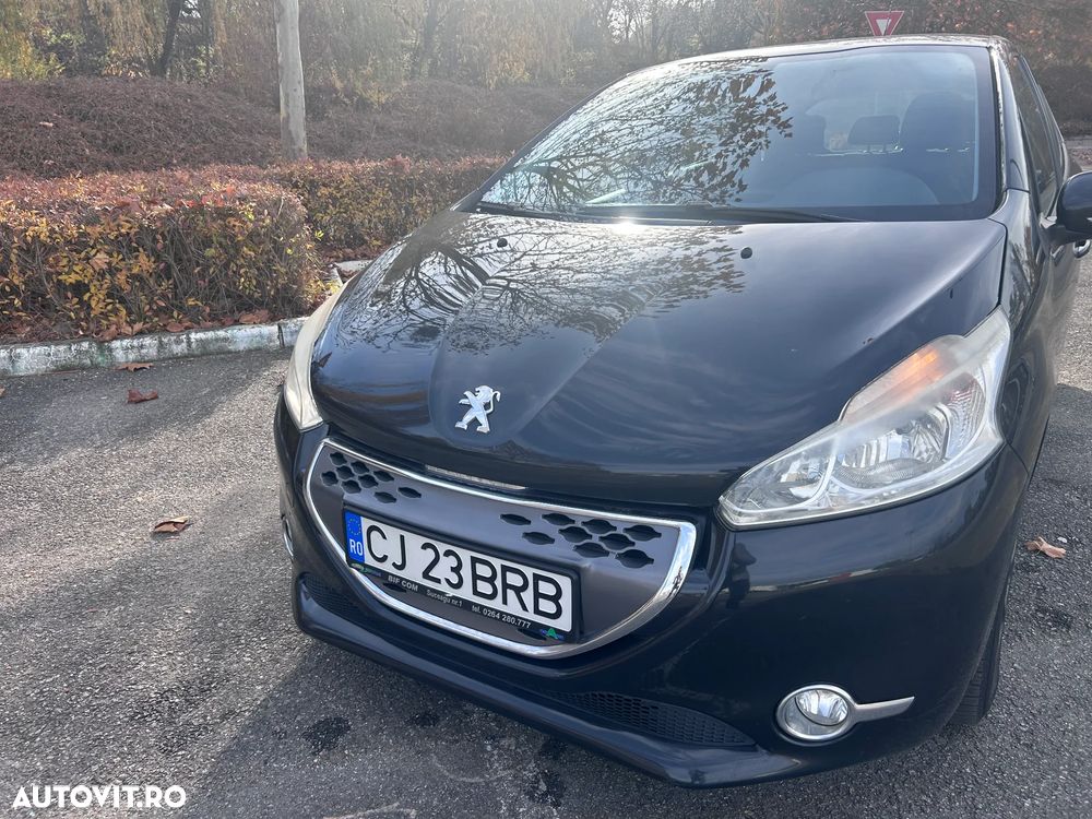 Peugeot 208 - 1
