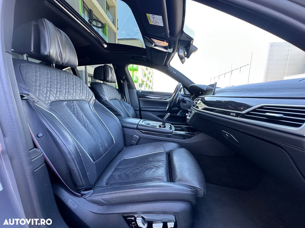 BMW Seria 7 745e - 24