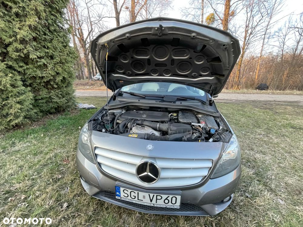Mercedes-Benz Klasa B 180 - 12