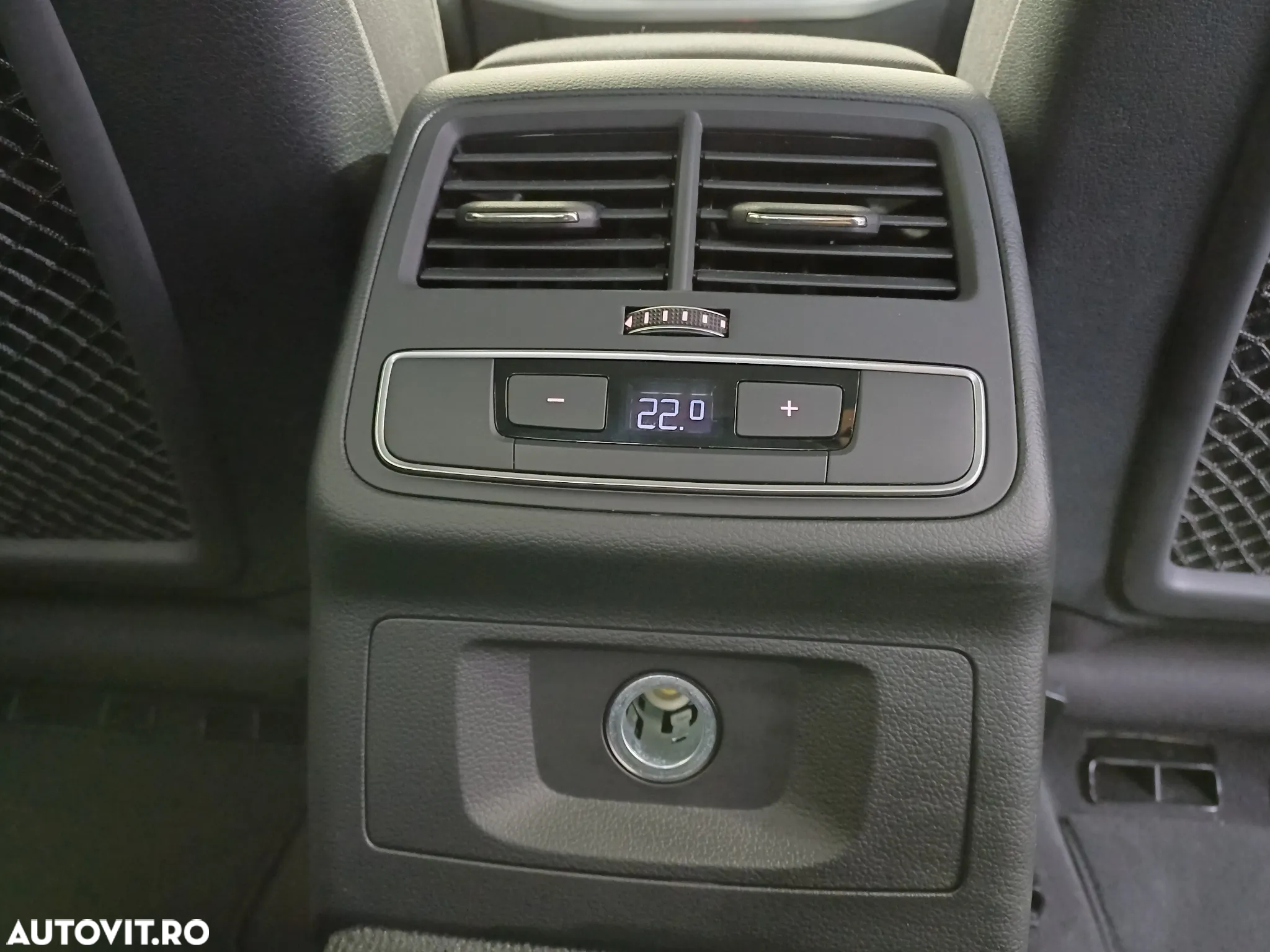 Audi A4 35 TFSI S tronic MHEV Advanced - 28