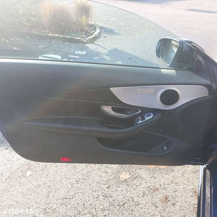 Mercedes-Benz C 200 Coupe 4Matic 9G-TRONIC AMG Line - 8