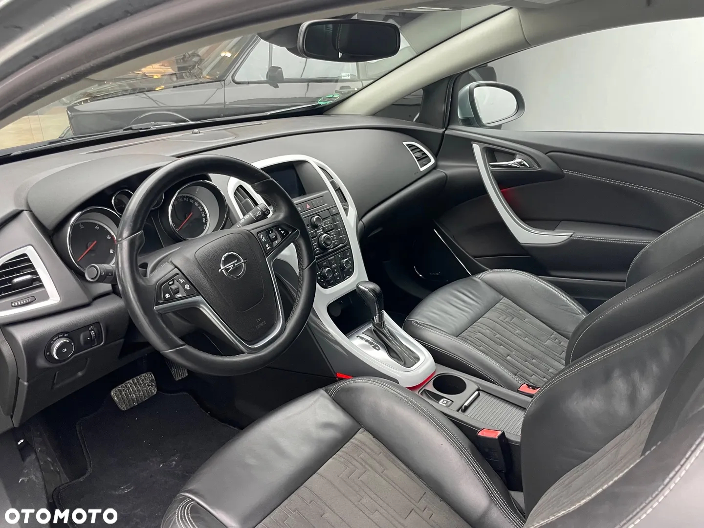 Opel Astra IV GTC 2.0 CDTI Sport - 19