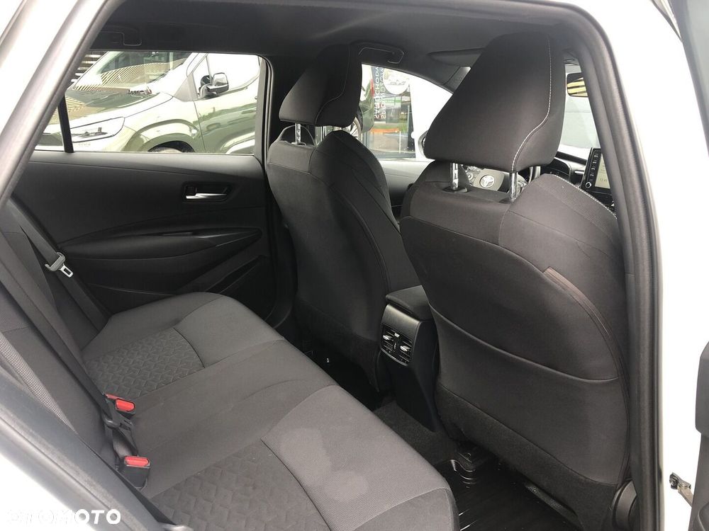 Toyota Corolla 1.8 Hybrid Comfort - 18