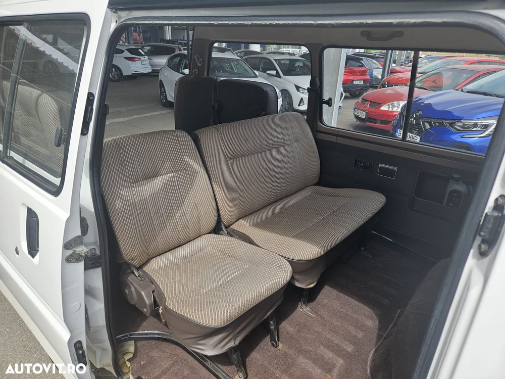 Toyota Lite-Ace - 3