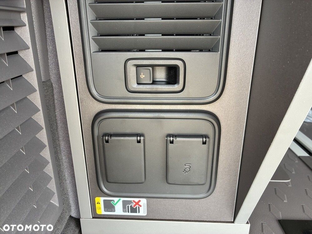 Volkswagen california Beach TOUR/BENZYNA,  5-os., 2.0 TSI 204 KM DSG (dolne i górne łóżko) - 35
