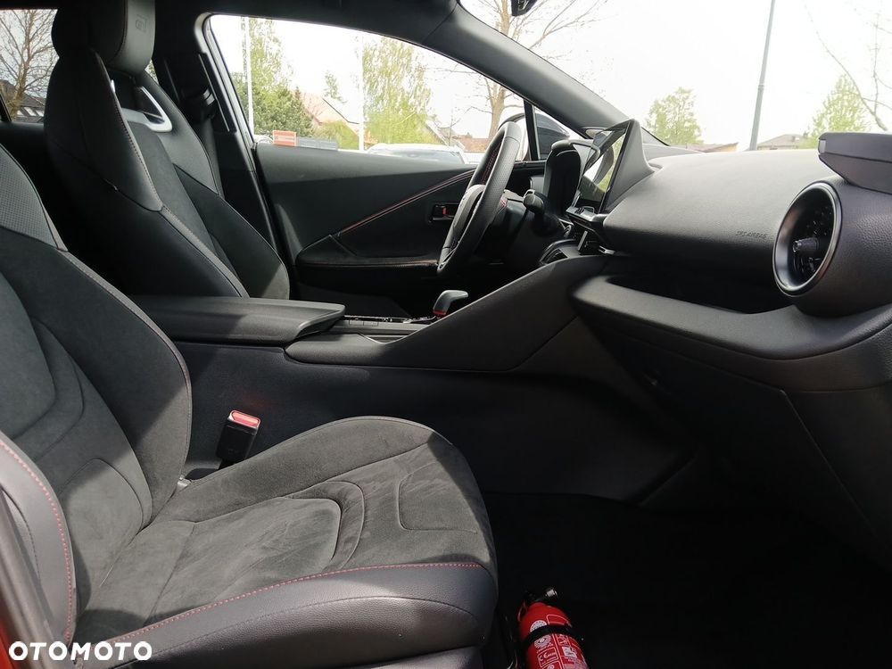 Toyota C-HR - 10