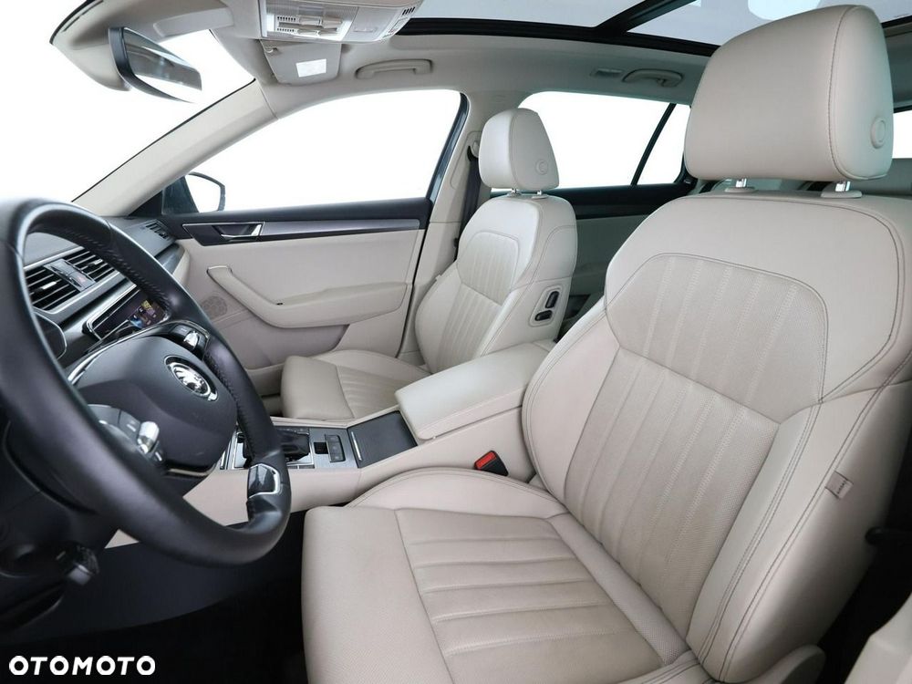 Skoda Superb 1.4 TSI Plug-In Hybrid Style DSG - 14